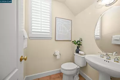 950 Maplegate Ct, Concord, CA 94521 - Photo 51