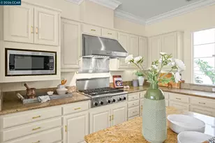 950 Maplegate Ct, Concord, CA 94521 - Photo 29