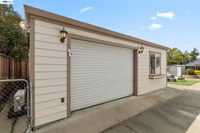 1135 Killarney St, Livermore, CA 94550 - Photo 37