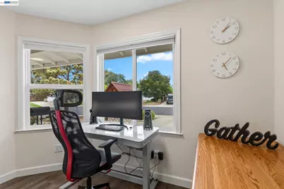1135 Killarney St, Livermore, CA 94550 - Photo 29