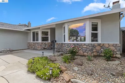1135 Killarney St, Livermore, CA 94550 - Photo 3