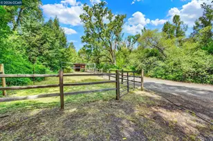 4009A Redwood Rd, Napa, CA 94558 - Photo 13