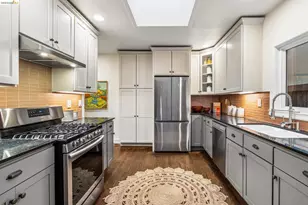6720 Manor Crest, Oakland, CA 94618 - Photo 23