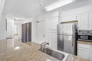 39078 Guardino Dr, Fremont, CA 94538 - Photo 11