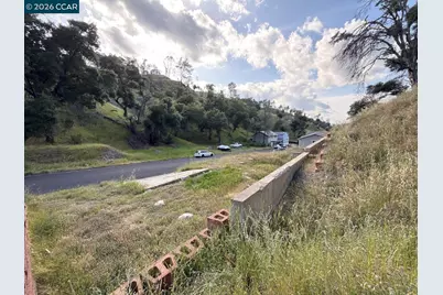 1090 Arroyo Grande Dr, Napa, CA 94558 - Photo 23