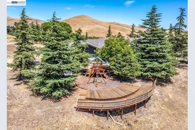 8191 Highland Rd, Livermore, CA 94551 - Photo 57