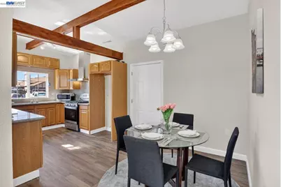 320 Monmouth Dr, Milpitas, CA 95035 - Photo 9