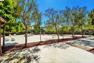 16366 Emery Ct, San Leandro, CA 94580 - Photo 5