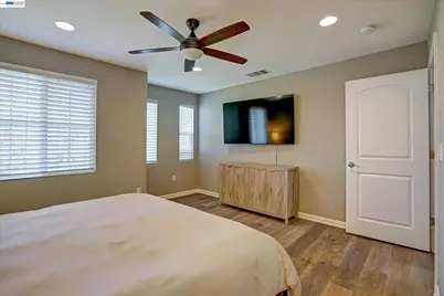 25 Heligan Ln #7, Livermore, CA 94551 - Photo 33