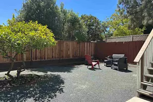 1272 Pine St, Palo Alto, CA 94301 - Photo 13