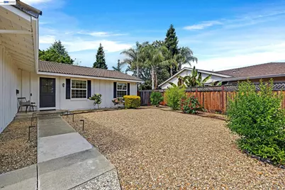 318 Almond, San Ramon, CA 94583 - Photo 5