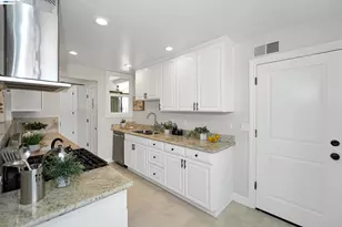 31032 Carroll Ave, Hayward, CA 94544 - Photo 27