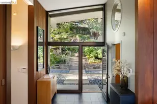 2871 Morley Dr, Oakland, CA 94611 - Photo 13