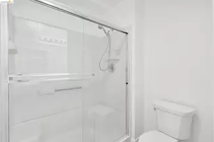 220 Caldecott, Oakland, CA 94618 - Photo 15