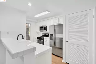 220 Caldecott, Oakland, CA 94618 - Photo 5