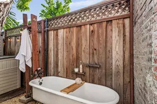 666 46th St, Oakland, CA 94609 - Photo 45