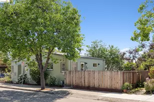 1229 Hopkins St, Berkeley, CA 94702 - Photo 43