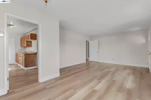 246 Tunis Rd, Oakland, CA 94603 - Photo 9
