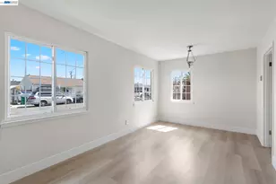 246 Tunis Rd, Oakland, CA 94603 - Photo 7
