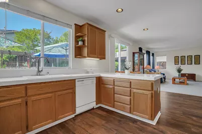 2068 Catalpa Way, Antioch, CA 94509 - Photo 23