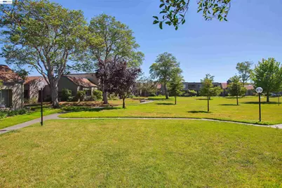 3430 Camanoe Ln, Alameda, CA 94502 - Photo 35