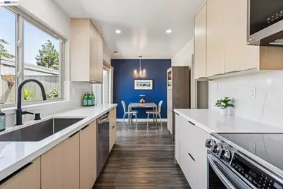3430 Camanoe Ln, Alameda, CA 94502 - Photo 13