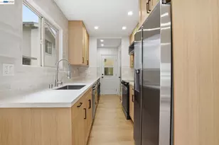 2011 Dolphin Dr, Aptos, CA 95003 - Photo 11