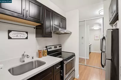 551 Jean St #104, Oakland, CA 94610 - Photo 11