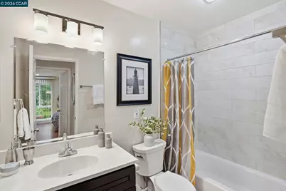 551 Jean St #104, Oakland, CA 94610 - Photo 21