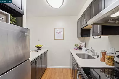 551 Jean St #104, Oakland, CA 94610 - Photo 9