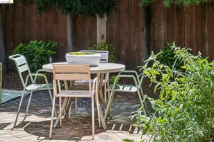 933 56th St, Oakland, CA 94608 - Photo 39