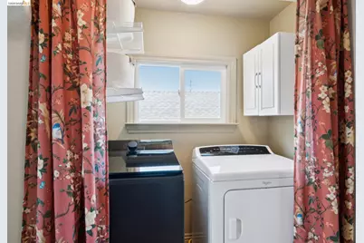 933 56th St, Oakland, CA 94608 - Photo 35