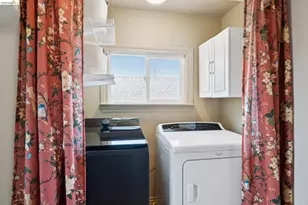 933 56th St, Oakland, CA 94608 - Photo 35