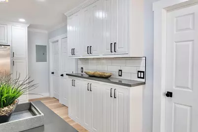2427 67th Ave, Oakland, CA 94605 - Photo 9