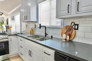 2427 67th Ave, Oakland, CA 94605 - Photo 11