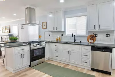 2427 67th Ave, Oakland, CA 94605 - Photo 13