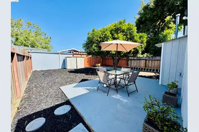 2427 67th Ave, Oakland, CA 94605 - Photo 27