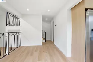 2013 Dolphin Dr, Aptos, CA 95003 - Photo 11