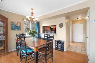 25047 Oakridge Ct, Hayward, CA 94541 - Photo 9