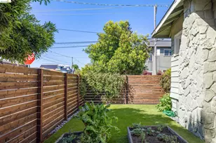 825 41st St, Oakland, CA 94608 - Photo 29