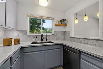 396 Hans Way, San Jose, CA 95133 - Photo 9