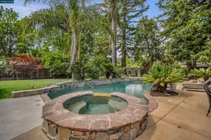 383 Princeton Ln, Danville, CA 94526 - Photo 31