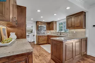 383 Princeton Ln, Danville, CA 94526 - Photo 11