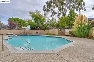 685 Dartmore Ln, Hayward, CA 94544 - Photo 27