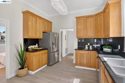 1328 25th St, Oakland, CA 94606 - Photo 13