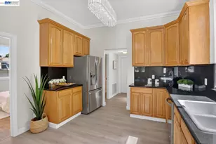 1328 25th St, Oakland, CA 94606 - Photo 13