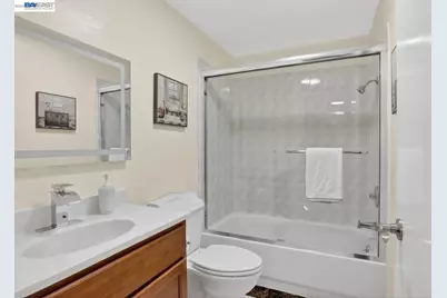 1328 25th St, Oakland, CA 94606 - Photo 35