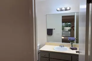 151 Lakeside Dr, Oakland, CA 94612 - Photo 27
