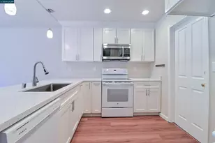 126 Woodview Ct, Martinez, CA 94553 - Photo 13