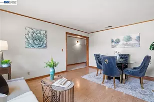 6894 Heath Ct, Pleasanton, CA 94588 - Photo 11